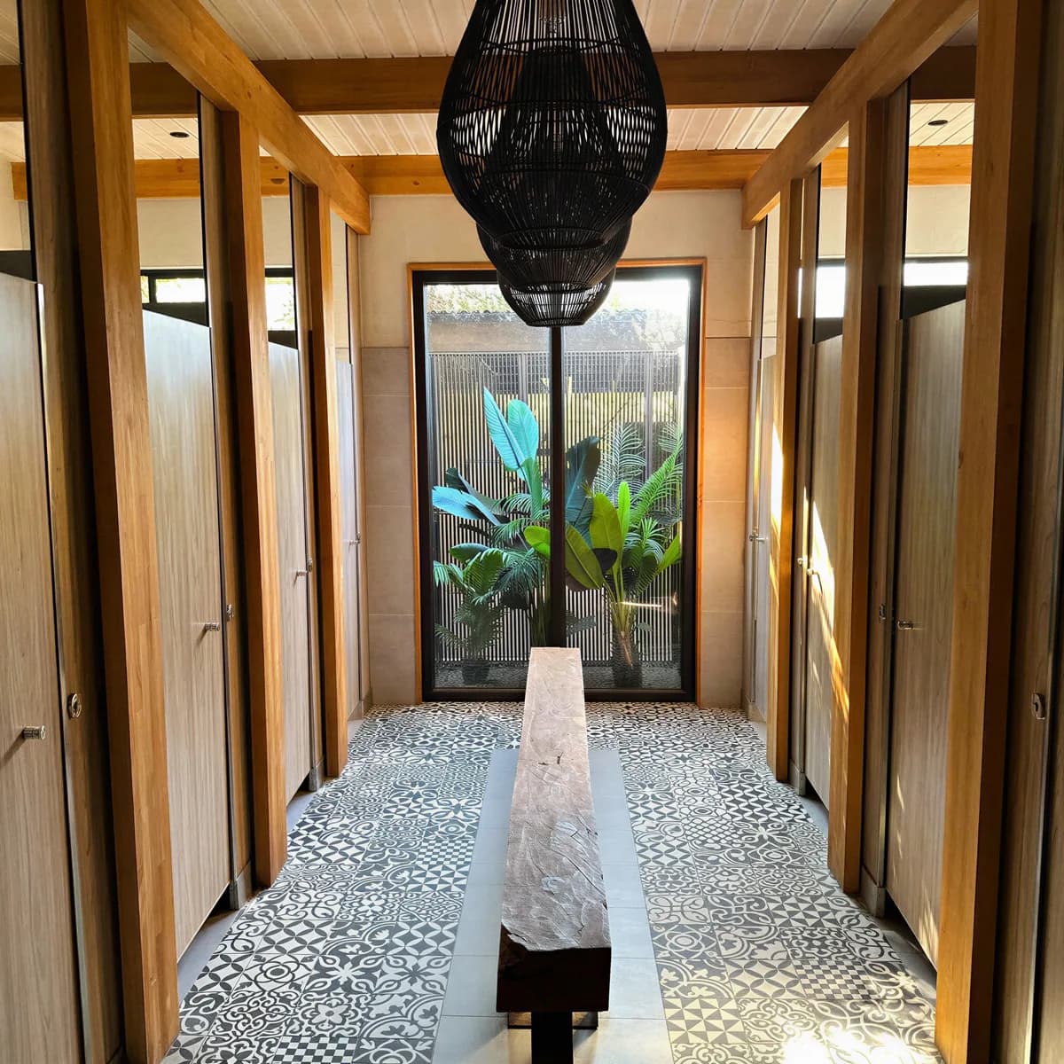 Baños de lujo La Villita — Parque Oasis, foto 6
